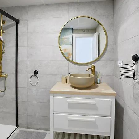 Stylish 1-bedroom - By Welcomely Apartamento